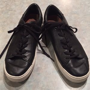 Toms black sneakers